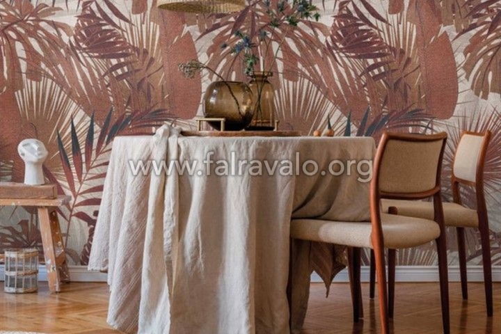 The wall Travel Styles