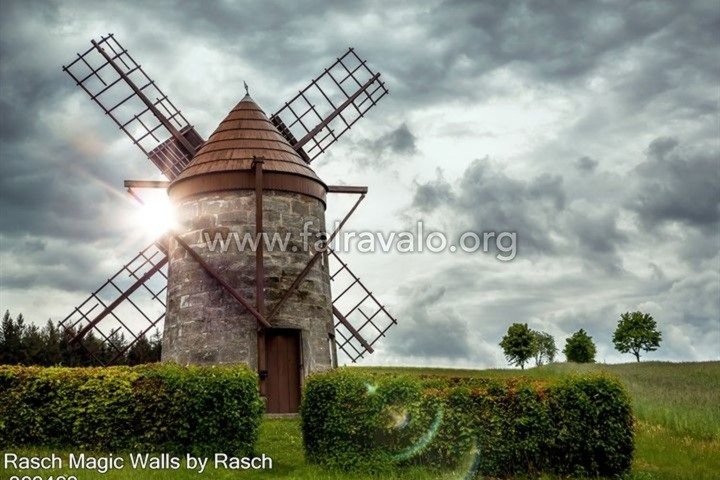 Magic Walls by Rasch
